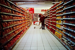 supermarket-aisle